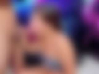 Live cam show with GracellDavidson - Facial on CamClone