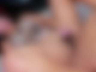 Live cam show with GracellDavidson - Skinny on Hubzter Live