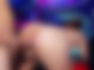Live cam show with GracellDavidson - Strip on Streamer API