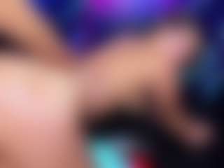 Live cam show with GracellDavidson - Tease on crypto-cams