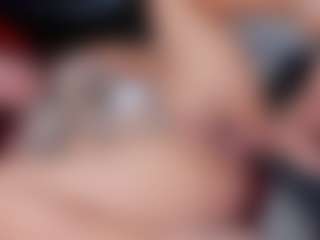 Live cam show with GracellDavidson - Strip on Gym Cam Girls