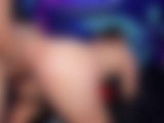 Live cam show with GracellDavidson - Small Tits on Gym Cam Girls