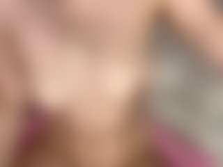 Live cam show with HettieKeisker - Roleplay on Camsoda Late Night