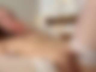 Live cam show with HettieKeisker - Green Eyes on Milfs Live