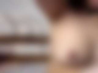 Live cam show with HettieKeisker - Body Massage on PervPlay.com