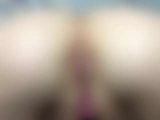 Live cam show with HettieKeisker - Moaning on xDating
