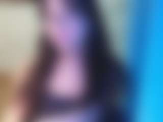 Live cam show with KarrySzweda - Facial Piercings on Uber Horny