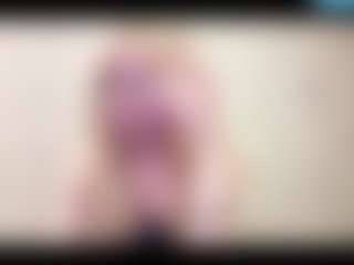 Live cam show with KarrySzweda - Green Eyes on fapnchat