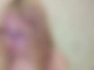 Live cam show with KarrySzweda - Public Brown Hair on fuck-show.com