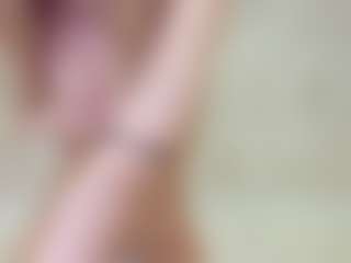 Live cam show with KarrySzweda - College on Camsoda