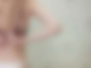 Live cam show with KarrySzweda - Striptease Asian on Pornisteam.com