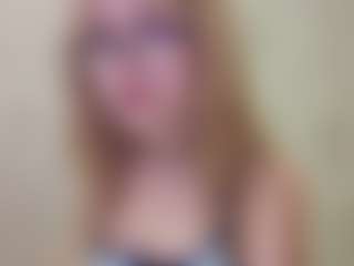 Live cam show with KarrySzweda - Thin on Camsoda