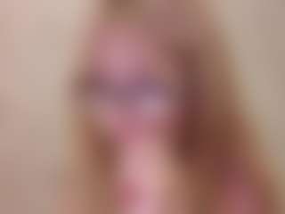 Live cam show with KarrySzweda - Moaning on Dare Cams