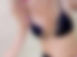 Live cam show with KarrySzweda - Asian Public on livesuperchat.net