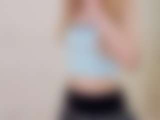 Live cam show with KarrySzweda - Trimmed Asian on Cam Slut