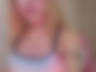 Live cam show with KarrySzweda - Asian Petite on TeamSkeetLive