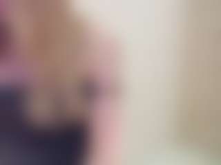 Live cam show with KarrySzweda - Asian Public on live18s.com