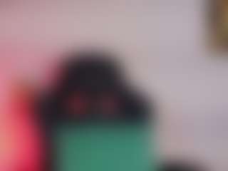 Live cam show with Oriana - Striptease on Camsoda