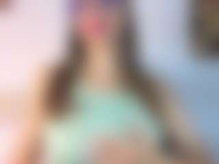 Live cam show with Oriana - Grandes Tetas on livesuperchat.net