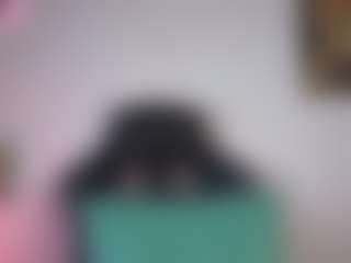 Live cam show with Oriana - Athletic on CamSodaAdn