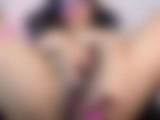 Live cam show with Oriana - Facial Piercings on CamSodaAdn