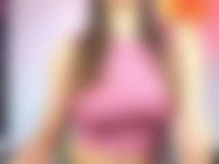 Oriana MILF webcam performer live streaming