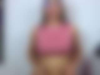 Live cam show with Oriana - Blonde Hair MILF on Hubzter Live