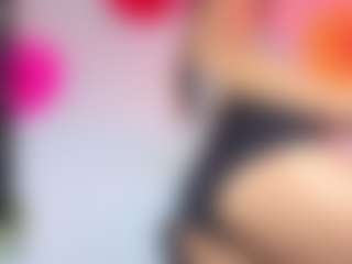 Live cam show with Oriana - Skinny MILF on camwithhim.com