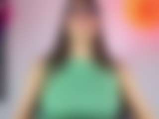 Live cam show with Oriana - Hairy Pussy Lovense on live.xheat.ai