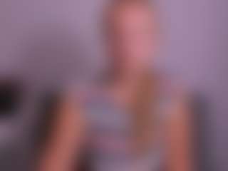 Live cam show with RoseAmazing - Blue Eyes on Mixed Magazine Live