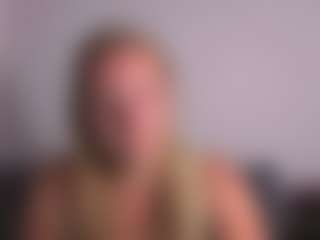 Live cam show with RoseAmazing - Blonde Hair on xxxlivecams.org