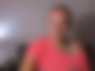 Live cam show with RoseAmazing - Middle Aged on TeamSkeetLive