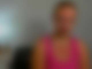 Live cam show with RoseAmazing - Body Massage on TeamSkeetLive