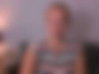 Live cam show with RoseAmazing - Blue Eyes on AdultVida.com