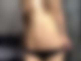 Live cam show with TamieDerosia - Body Massage on Camsoda