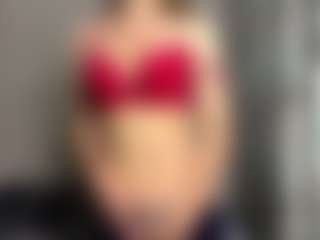 Live cam show with TamieDerosia - College on Camsoda