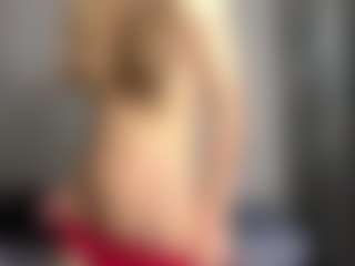 Live cam show with TamieDerosia - College on Camsoda