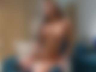 Tiny-Blush's Live Sex Cam Show