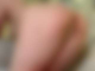 Live cam show with Mia - Genital Piercings on Fling VIP Chat