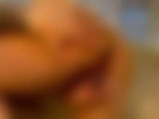 Live cam show with Mia - Cum Swallowing on chickslive.net