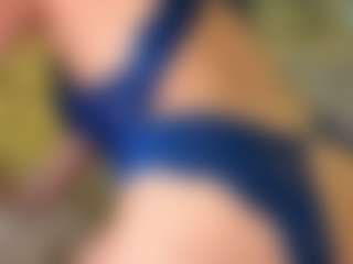 Live cam show with Mia - Nipple Piercings on Camsoda