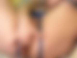 Live cam show with Mia - Blue Eyes on boobsie.com