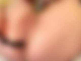 Live cam show with Mia - Thin on Camming Site