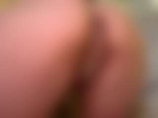 Live cam show with Mia - Cum Swallowing on milfzrlive.com