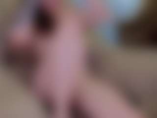 Mia's Live Sex Cam Show