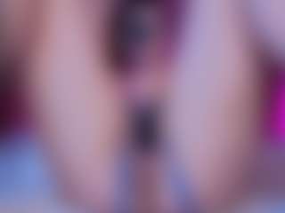 Live cam show with Mia - Genital Piercings on Dare Cams
