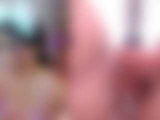 Live cam show with AriHale - Average on Stripli.com