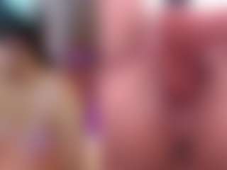 Live cam show with AriHale - Average on milfzrlive.com