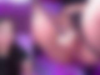 Live cam show with AriHale - Middle Aged on Camming Site