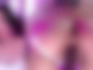 Live cam show with AriHale - Skinny on Camsoda
